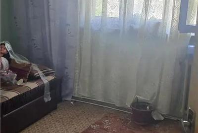 De vanzare apartament 3 camere, 63 mp, decomandat 75.000 - 2