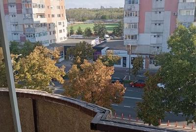 Apartament cu 4 camere decomandat în Central - 3