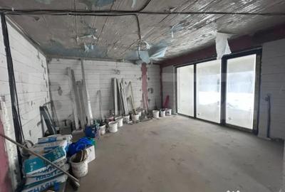 Casă cu 4 camere cu Teren 700 Mp în Central