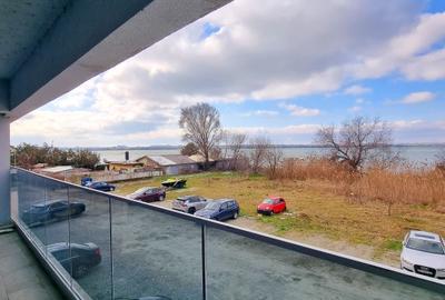 Rezidenta centrala in Mamaia cu vedere frontala catre lac - 13