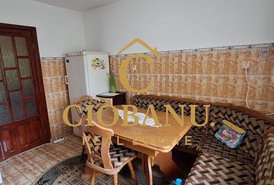 Apartament cu 3 camere decomandat în Rovine - 12