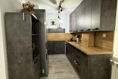 Apartament cu 3 camere decomandat în Exterior Vest - 1