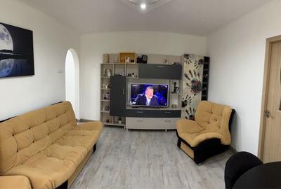 Apartament cu 2 camere semidecomandat în Micro 5 - 1