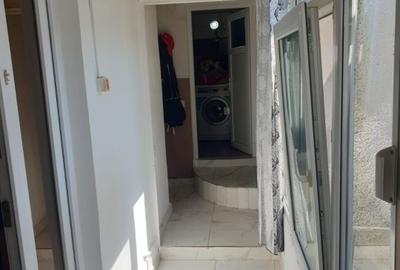 Casă cu 3 camere cu Canalizare în Km 4-5 - 2