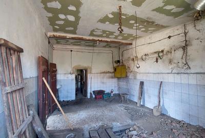 Spațiu comercial, de 100 mp, în Chieșd - 1