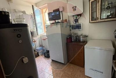 Casa / Vila cu 9 camere de vanzare in zona 1 Mai - 24