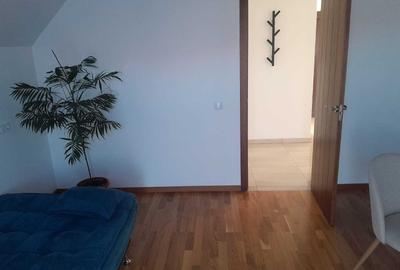 Casă cu 3 camere cu Teren 2000 Mp în Central - 3