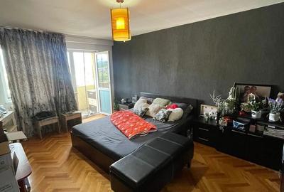 Apartament cu 3 camere în Cetate