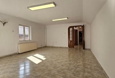 Locuinta sau spatiu de birouri, 90 mp, 4 camere, zona Avram Iancu. - 2