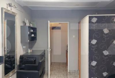 Spațiu comercial, de 28 mp, în Central - 4