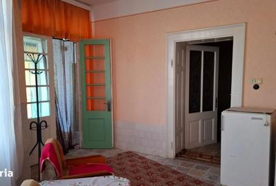 Casă cu 3 camere cu Teren 3600 Mp în Central - 11