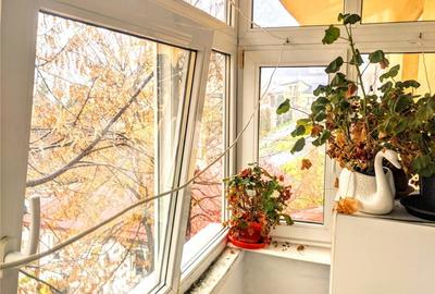 Apartament cu 4 camere decomandat în Central - 2