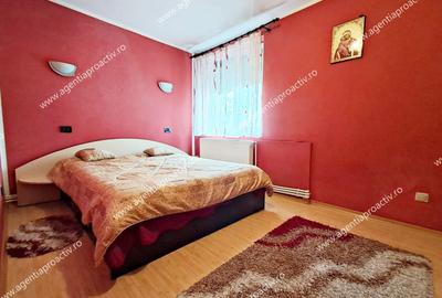 Apartament cu 3 camere semidecomandat în Micro 19 - 2