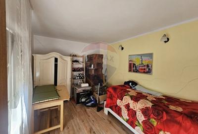 Casă cu 7 camere cu Teren 1134 Mp în Tarcău - 30