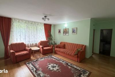 Apartament cu 3 camere semidecomandat în Central - 3
