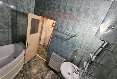 SINAIA- APARTAMENT DE VACANTA/ REZIDENTIAL- 3 camere in vila! SINAIA- APARTAMENT DE VACANTA/ REZIDENTIAL- 3 camere in vila! - 25