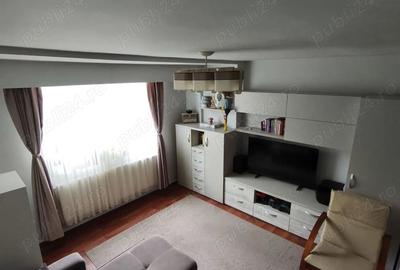 Apartament cu 3 camere semidecomandat în Micro 16 - 1