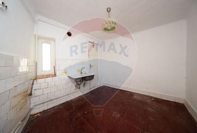 Corp de casa cu 2 studiouri independente, ideal pentru regim hotelier - 10