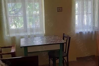 De vanzare casa, curte ?i gradina in Ora?tie - 2