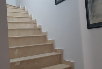 Casă cu 3 camere cu Teren 100 Mp în Central - 10