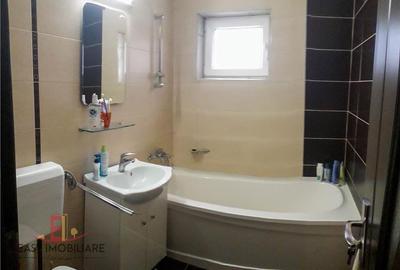 Apartament cu 2 camere decomandat în Cornișa - 6