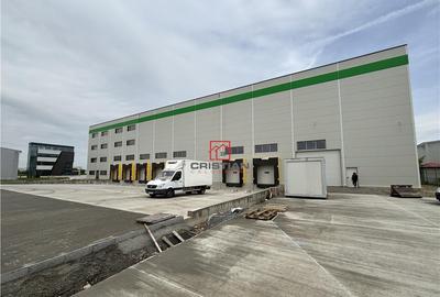 Spațiu comercial, de 1,350 mp, în Ștefăneștii de Jos