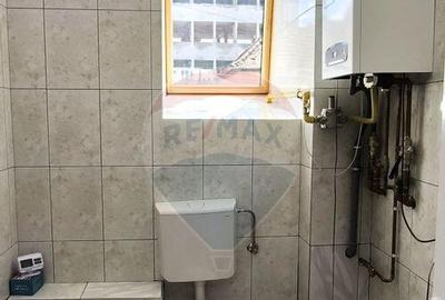 Spa?iu comercial de inchiriat in Piata Agroalimentara di... - 12