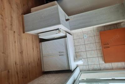 Garsonieră decomandată în Titan - 8