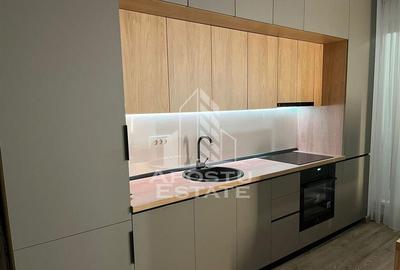 Apartament cu 2 camere semidecomandat în Soarelui