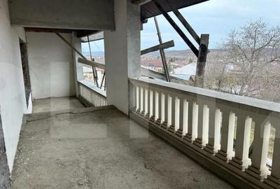 Casă cu 7 camere cu Teren 900 Mp în Dorohoi - 3