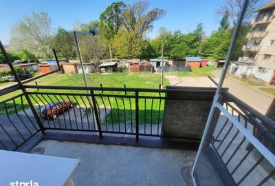 Apartament cu 2 camere decomandat în Micro 15 - 15