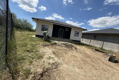 Casă cu 3 camere în Agigea - 1