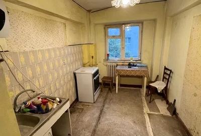 Apartament 4 camere Zona Inspectoratului Scolar - etaj 2 - 90 mp - 4