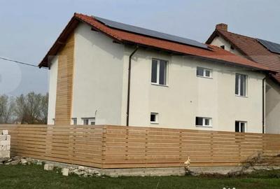 Casă cu 7 camere cu Teren 290 Mp în Sânleani - 16