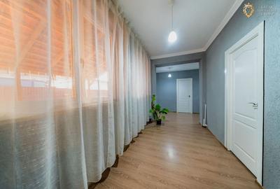 Casă individuală cu 7 camere cu Canalizare în Central - 9