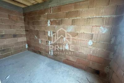 Casă cu 4 camere cu Teren 555 Mp în Cetate - 11