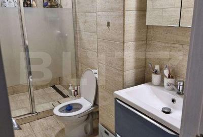 Apartament cu 3 camere decomandat în Micro 12 - 12