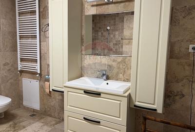 Casă cu 6 camere cu Teren 1200 Mp în Central - 13