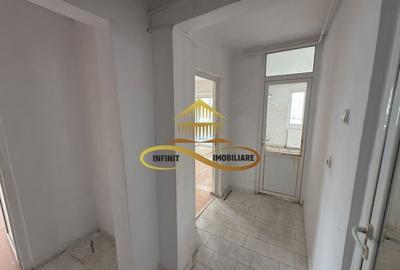 Apartament de vânzare - 2 camere decomandate, etaj intermediar, - 5