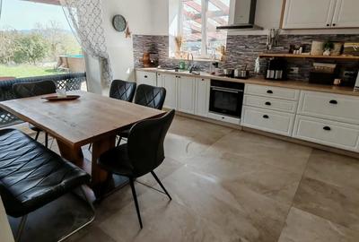 Casă cu Teren 3600 Mp în Bejan - 10