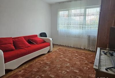 Apartament cu 3 camere decomandat în Central - 2