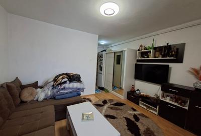 Garsonieră în Micro 15 - 2