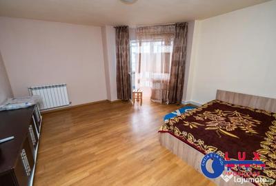Apartament cu 3 camere decomandat în Central - 1