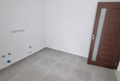 Casă cu 4 camere cu Teren 200 Mp în Central - 5