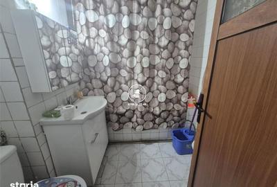 Apartament cu 3 camere decomandat în Dacia - 4