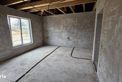 Casă cu 4 camere în Satu Nou de Jos - 3