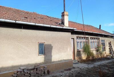 Casă cu 3 camere cu Teren 650 Mp în Central - 5