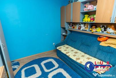 Apartament cu 4 camere decomandat în 23 August - 10