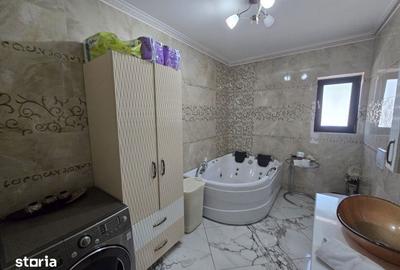 Casă cu 5 camere cu Teren 1700 Mp în Bucium - 4