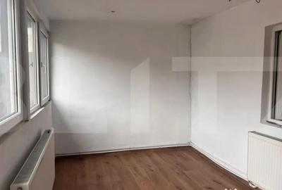 Apartament cu 3 camere semidecomandat în Cetății - 1